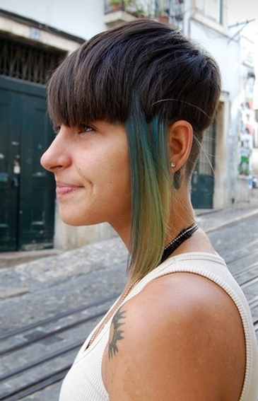 asymetryczne fryzury krótkie uczesanie damskie zdjęcie numer 118A